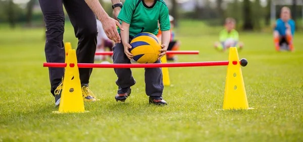 F1：周冠宇凯迪拉克车队加盟