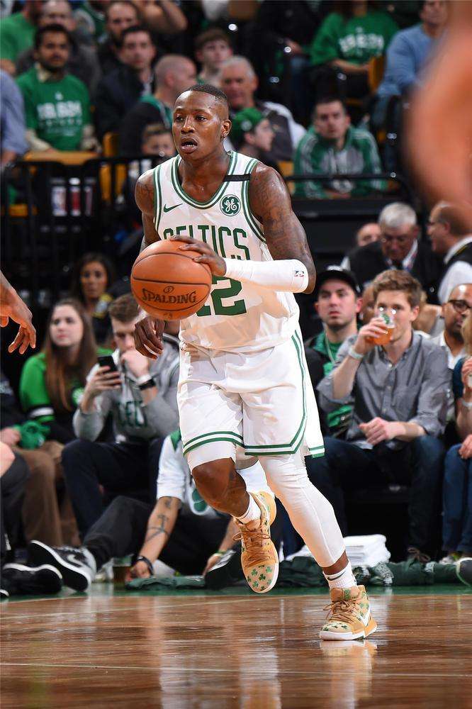 他所具有的 他所具有的